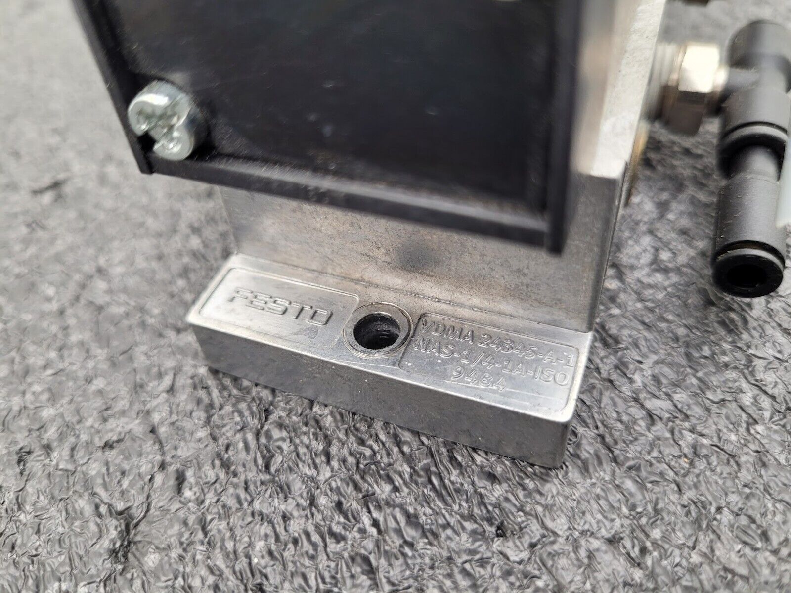 Festo Pneumatic Valve Block MN1H-5/2-D-1-FR-S-C -13 to 240 psi INPUT 159716