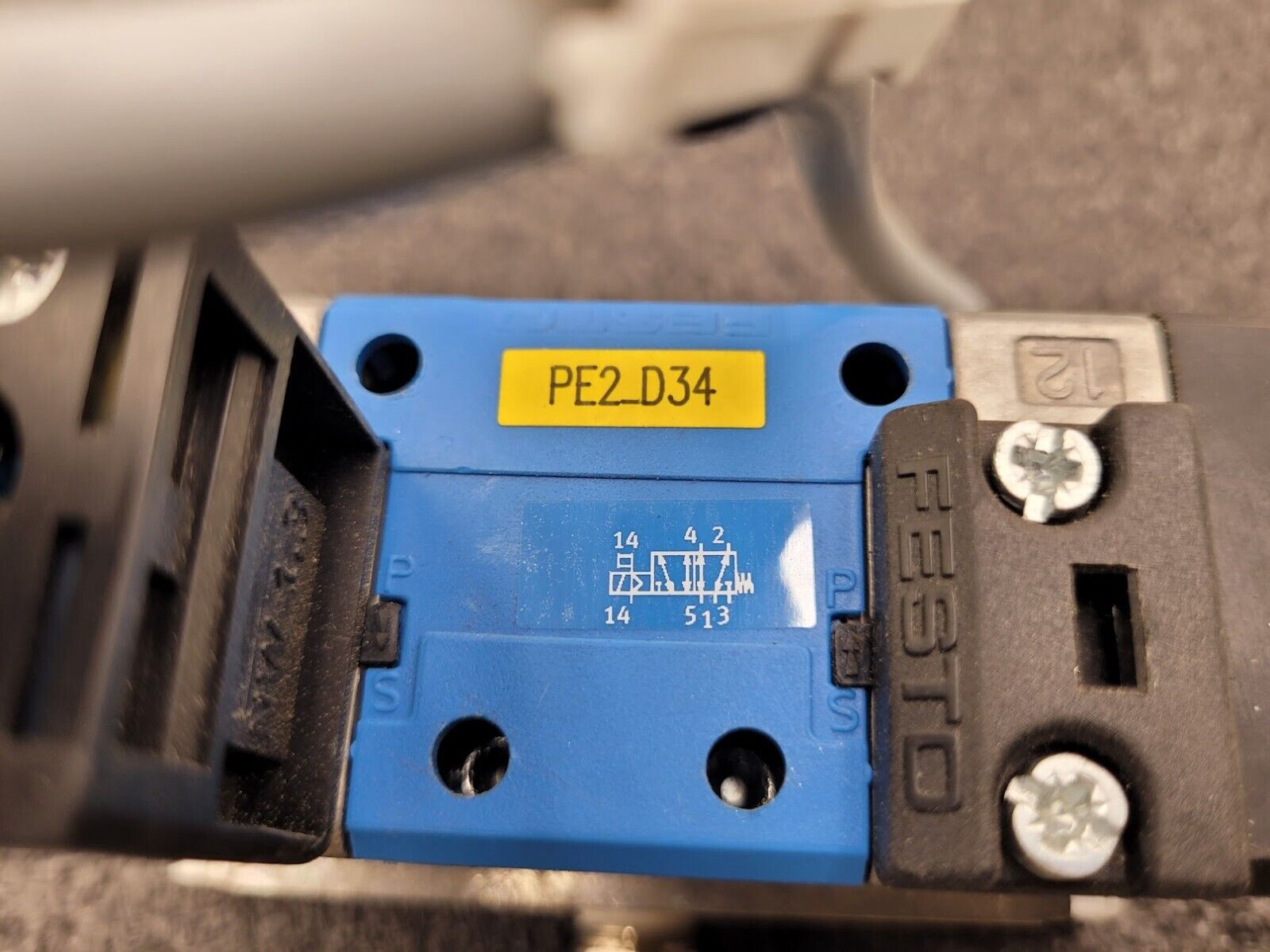 Festo Pneumatic Valve Block MN1H-5/2-D-1-FR-S-C -13 to 240 psi INPUT 159716