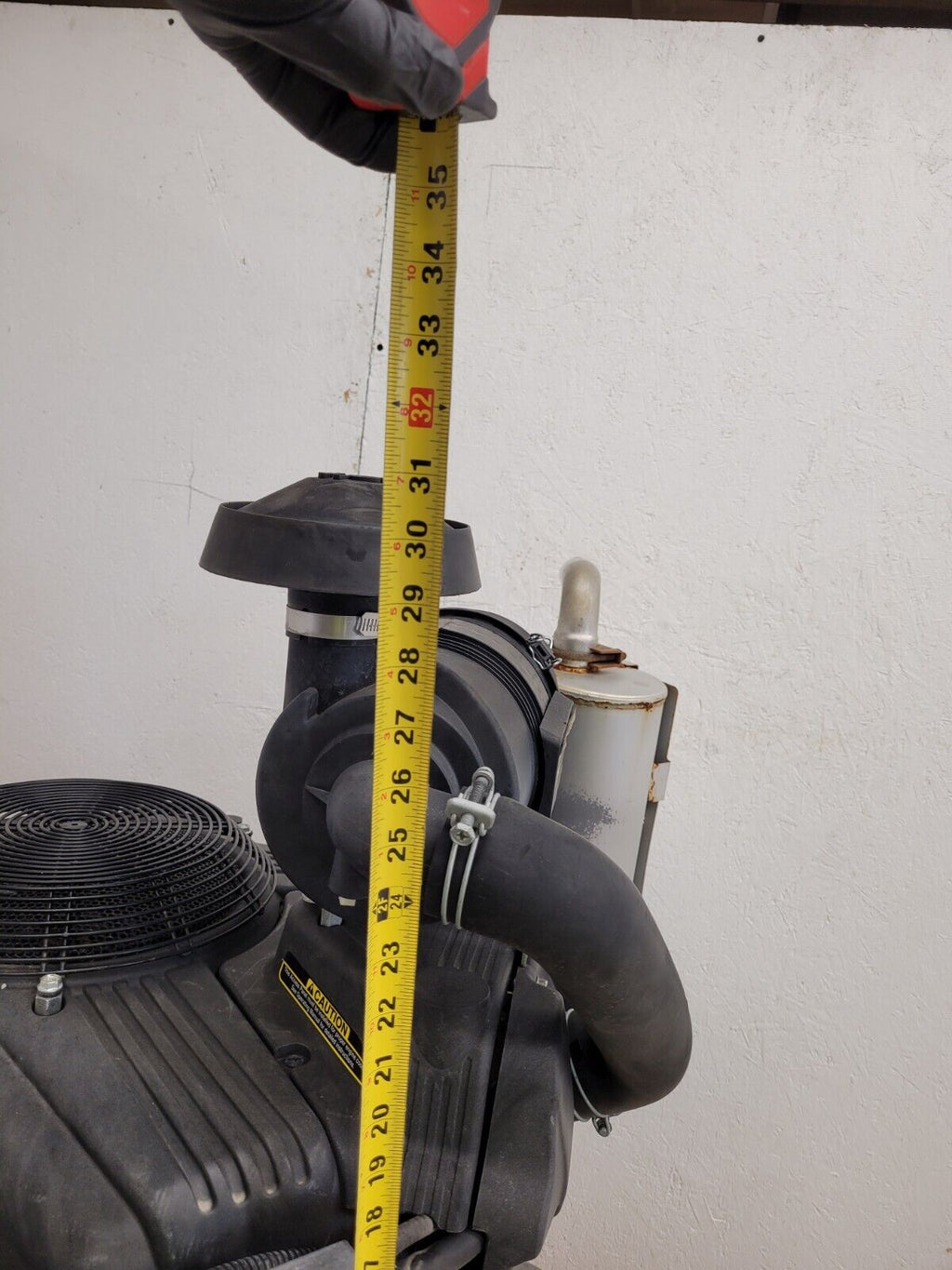 Vanguard Briggs & Stratton 993CC EFI37 37HP Vertical Shaft V-Twin Engine  200hrs