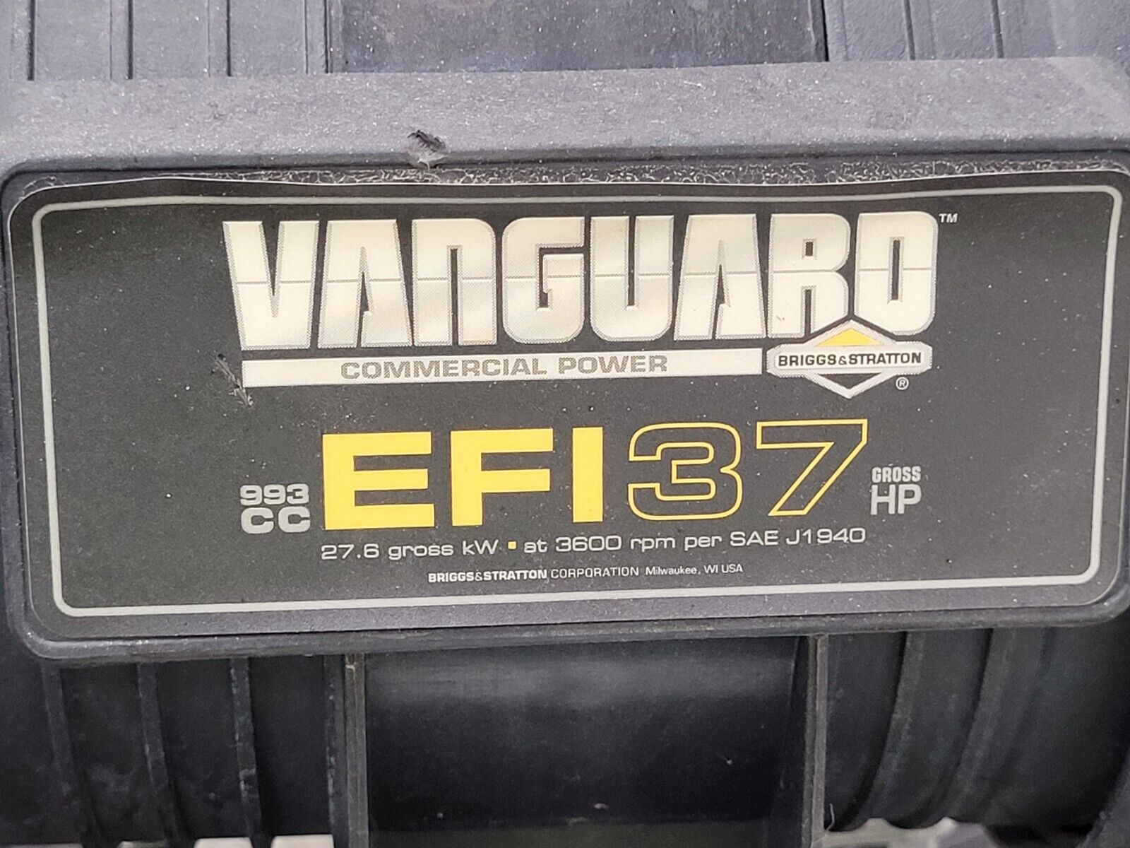 Vanguard Briggs & Stratton 993CC EFI37 37HP Vertical Shaft V-Twin Engine  200hrs