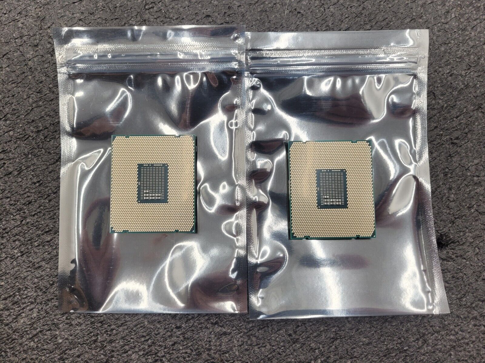 Lot of 2x QK3E Intel Xeon Confidential E5-2695V4 QS 18C 2.1GHz LGA2011-3 CPU