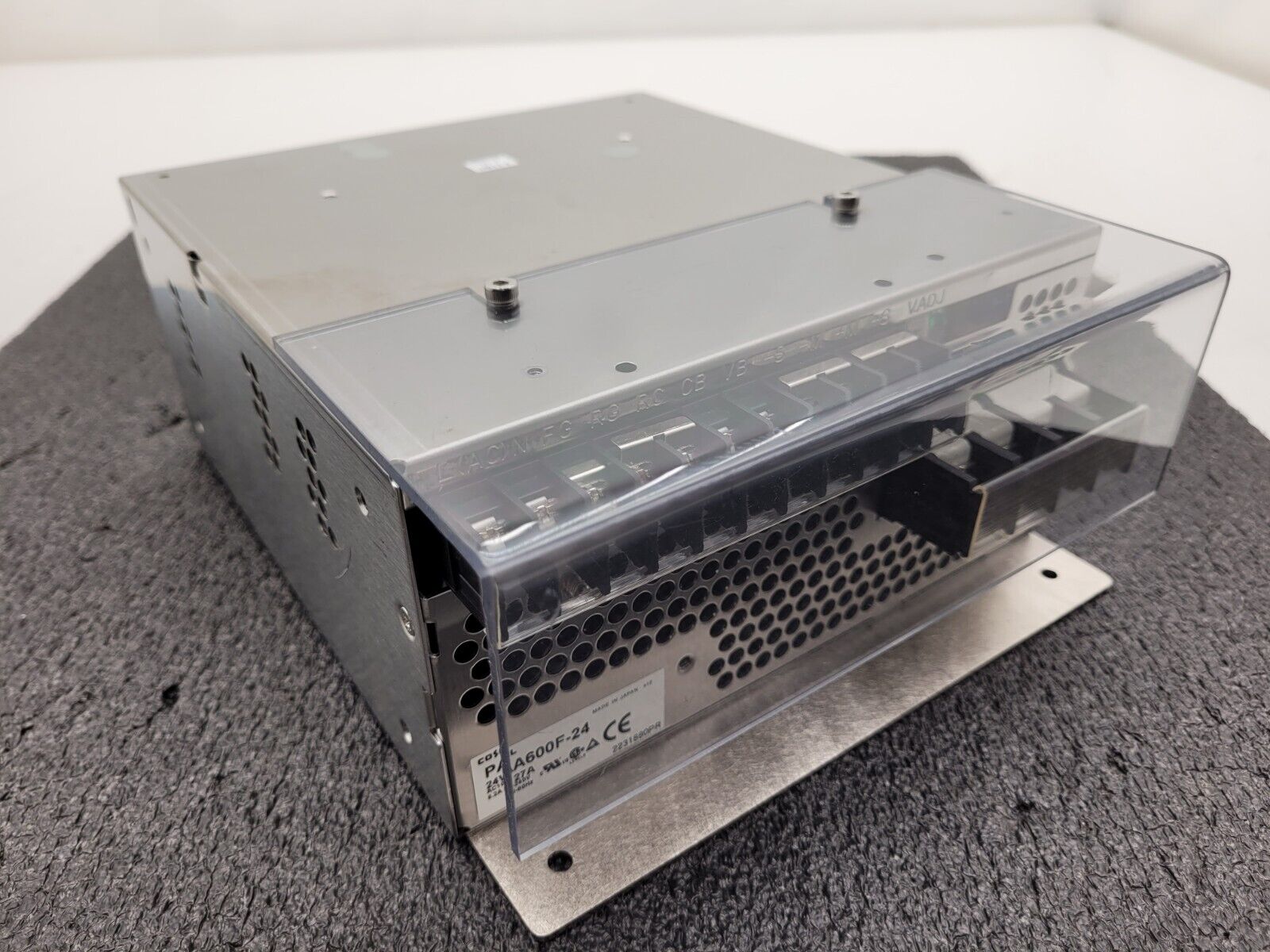 Cosel PAA600F-24 100-240VAC 8.2A Input 24VDC 27A 600W Output