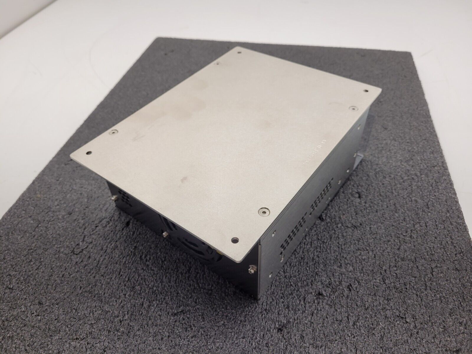 Cosel PAA600F-24 100-240VAC 8.2A Input 24VDC 27A 600W Output