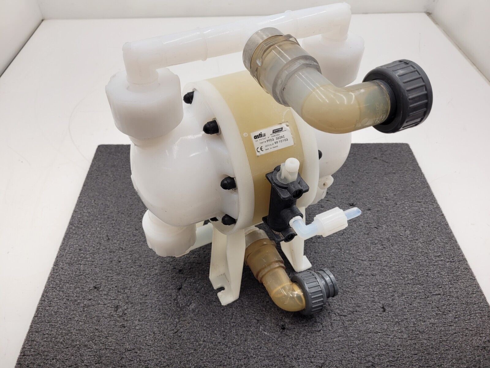 ASTI PFD3-322AI High Purity Controlled Flow Teflon Diaphragm Pump