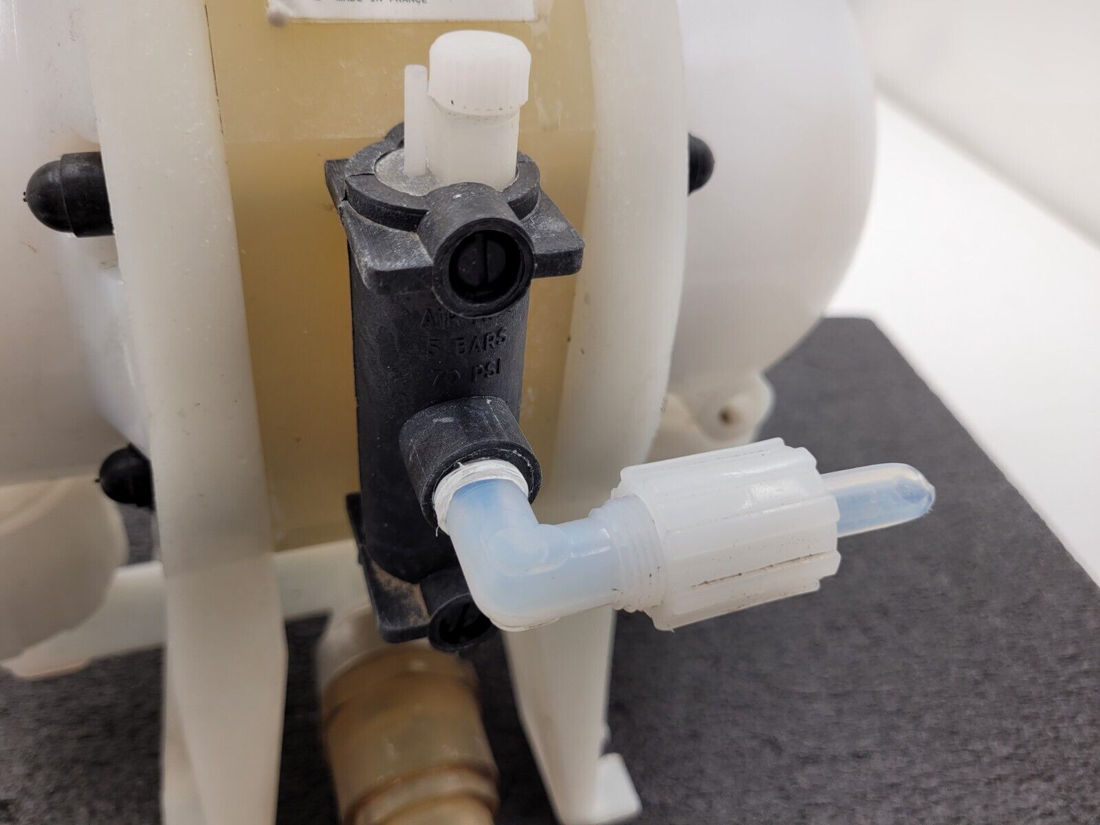 ASTI PFD3-322AI High Purity Controlled Flow Teflon Diaphragm Pump