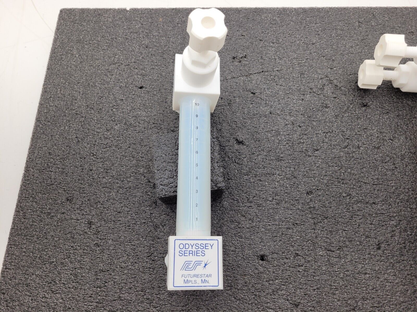 3x FutureStar 218-005, 220-010 Odyssey Series High Purity Fluid Flow Meter 1/4"