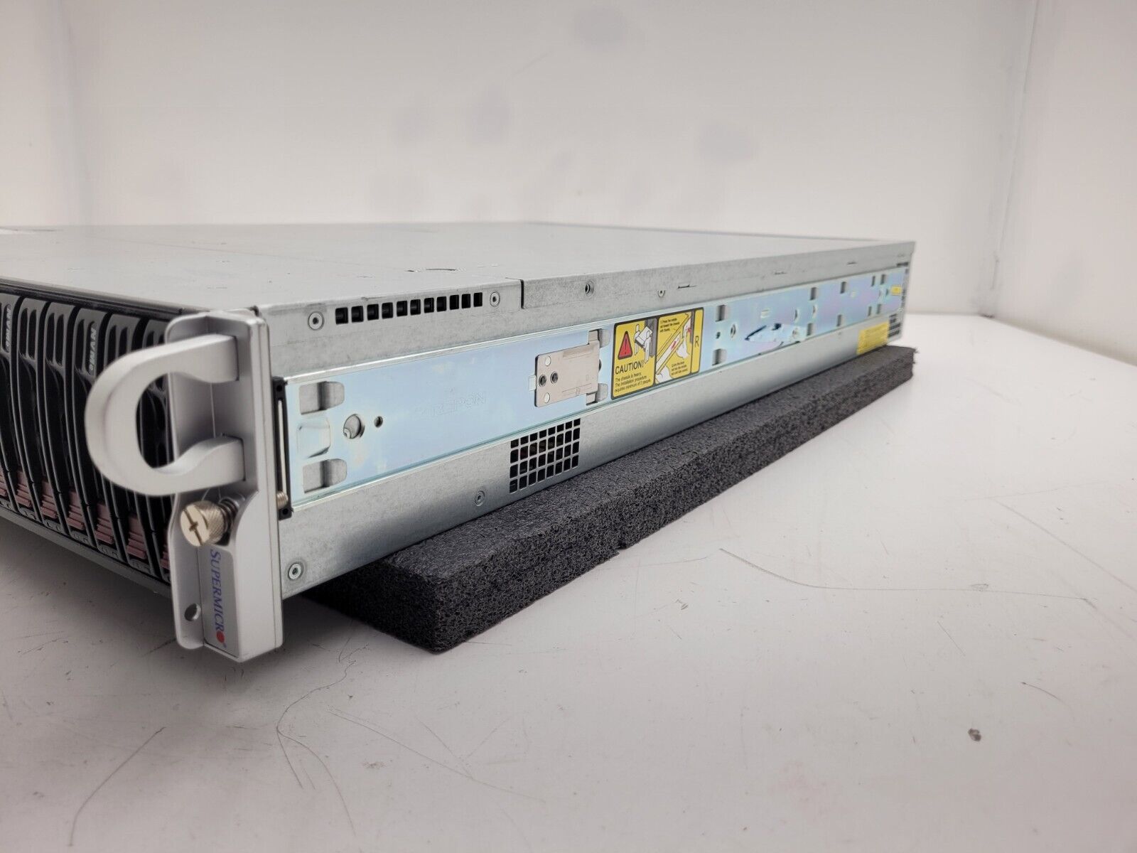 2U Server 24 Bay SFF X10DRU-i+ 4x NVMe 2x Intel E5-2630 V3 16 Core 128GB