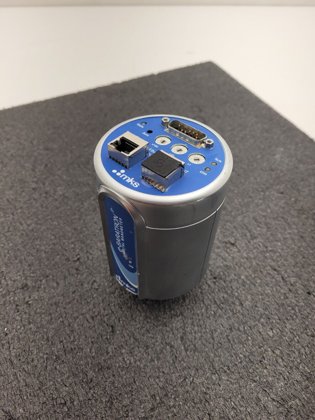 MKS DA02A EtherCAT e-Barotron Digital Capacitance Manometer 500 Torr Powers Up