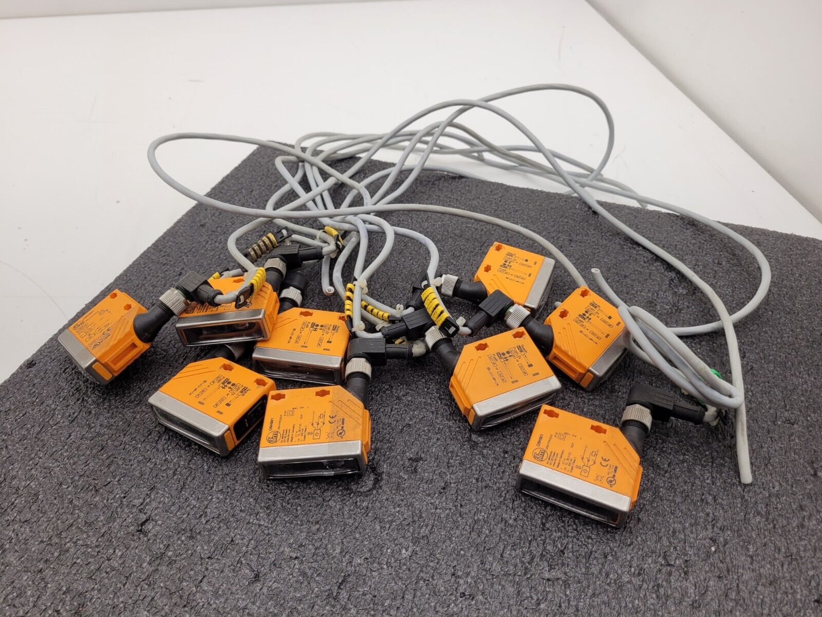 Lot of 9x IFM Diffuse Reflection Sensor O5H501 05H-FPKG/US 10-36VDC 0.7m Range