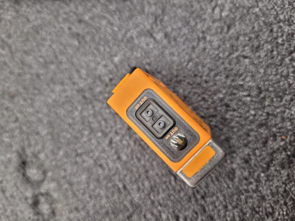 Lot of 9x IFM Diffuse Reflection Sensor O5H501 05H-FPKG/US 10-36VDC 0.7m Range