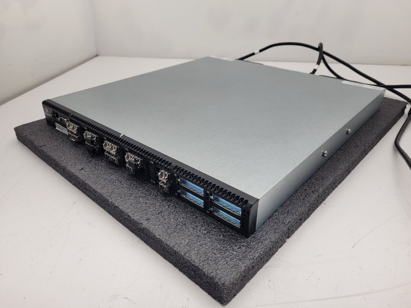 QLogic SANbox 5800 5802 SB5802V-20A8 Switch 8GB Fibre Channel FC SFP