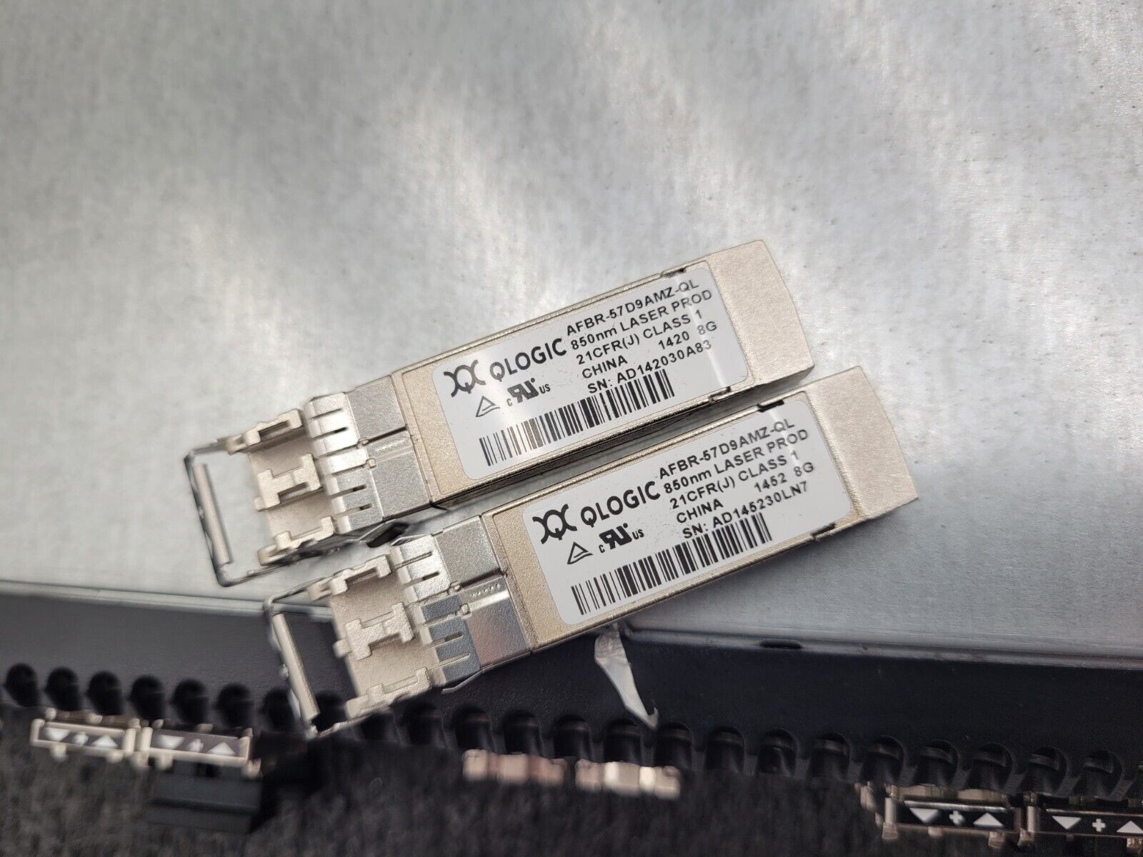 QLogic SANbox 5800 5802 SB5802V-20A8 Switch 8GB Fibre Channel FC SFP