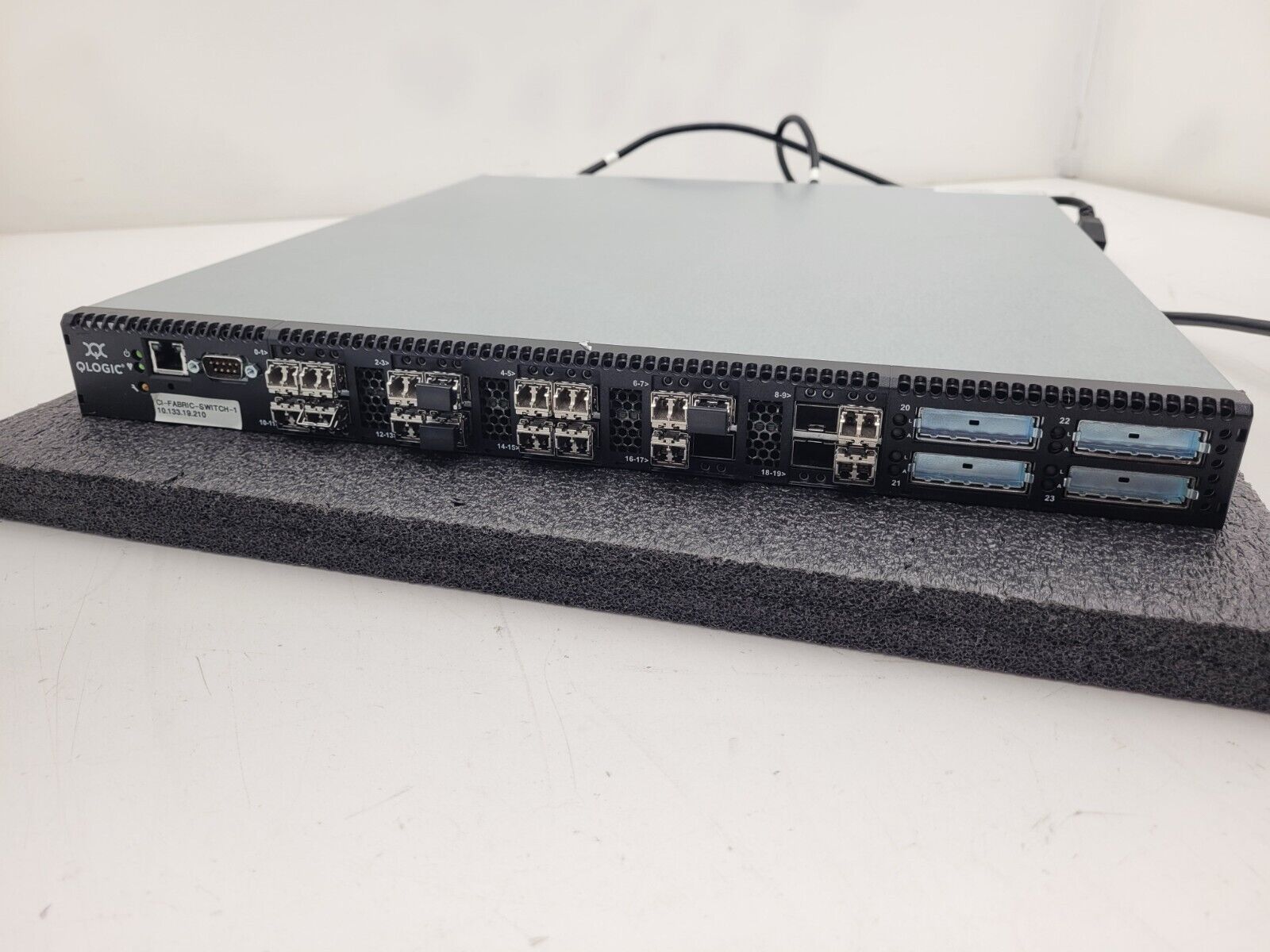 QLogic SANbox 5800 5802 SB5802V-20A8 Switch 8GB Fibre Channel FC SFP