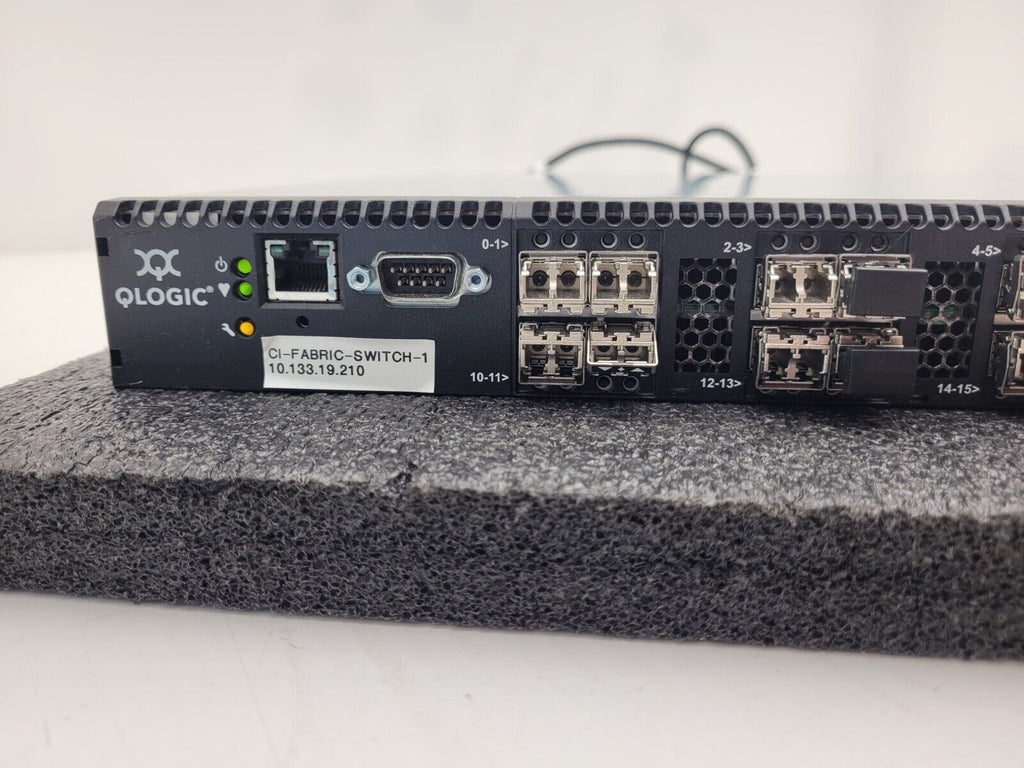 QLogic SANbox 5800 5802 SB5802V-20A8 Switch 8GB Fibre Channel FC SFP