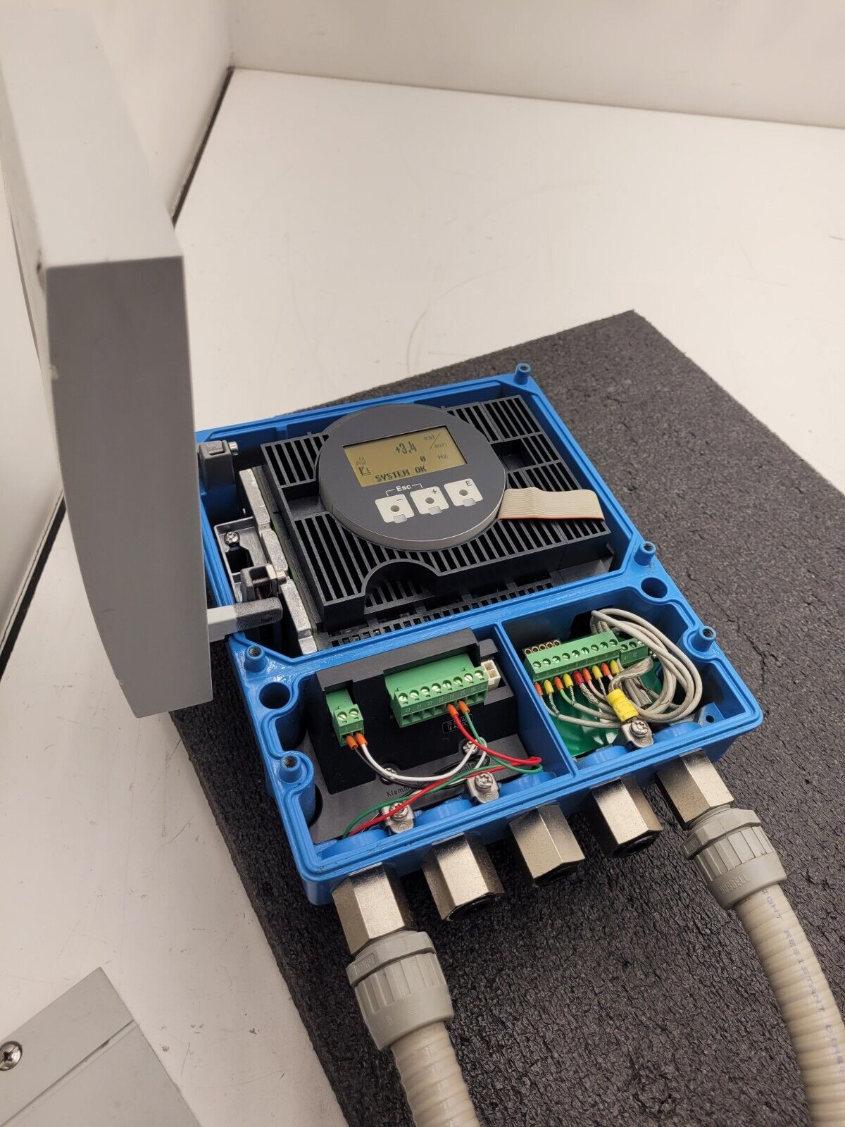 Endress+Hauser PROMASS S Mass Flowmeter 83S15-1DL7/0 Flow Controller +XMTR B