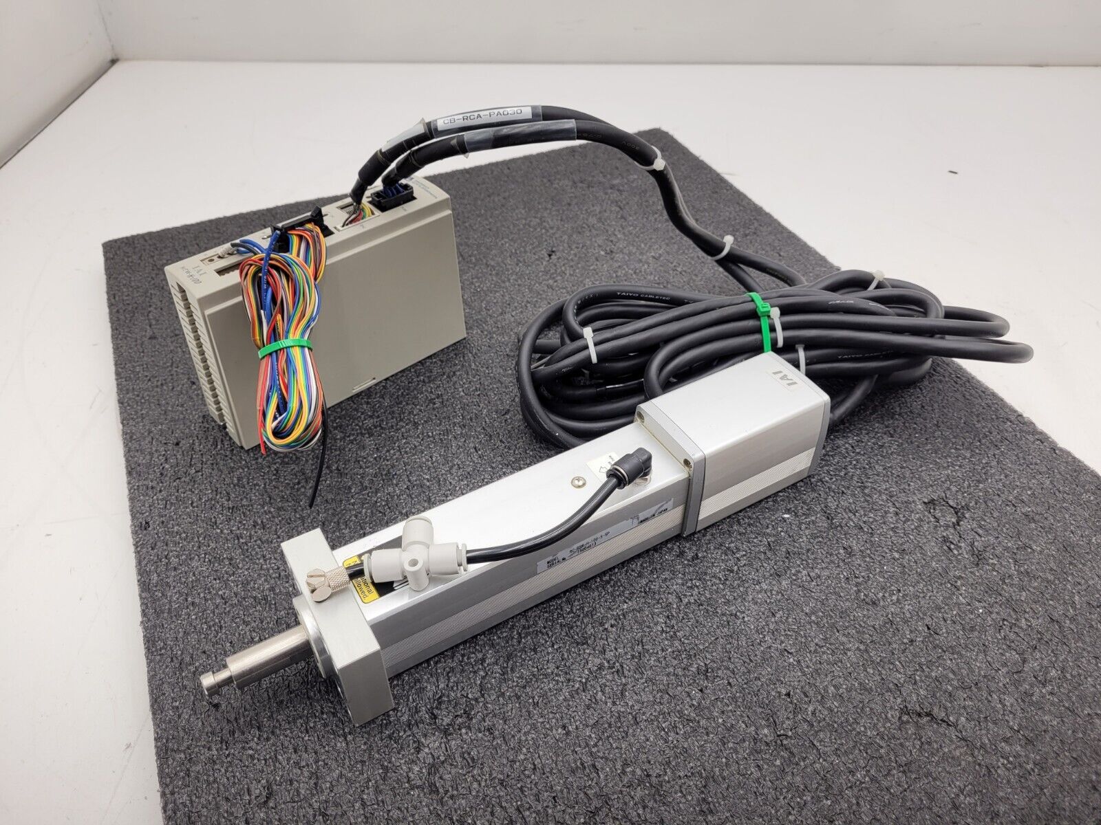 IAI Robo Cylinder RC-RSW-H-100-S-SP Linear Actuator 100mm Stroke 24V RCA-S-RSW B