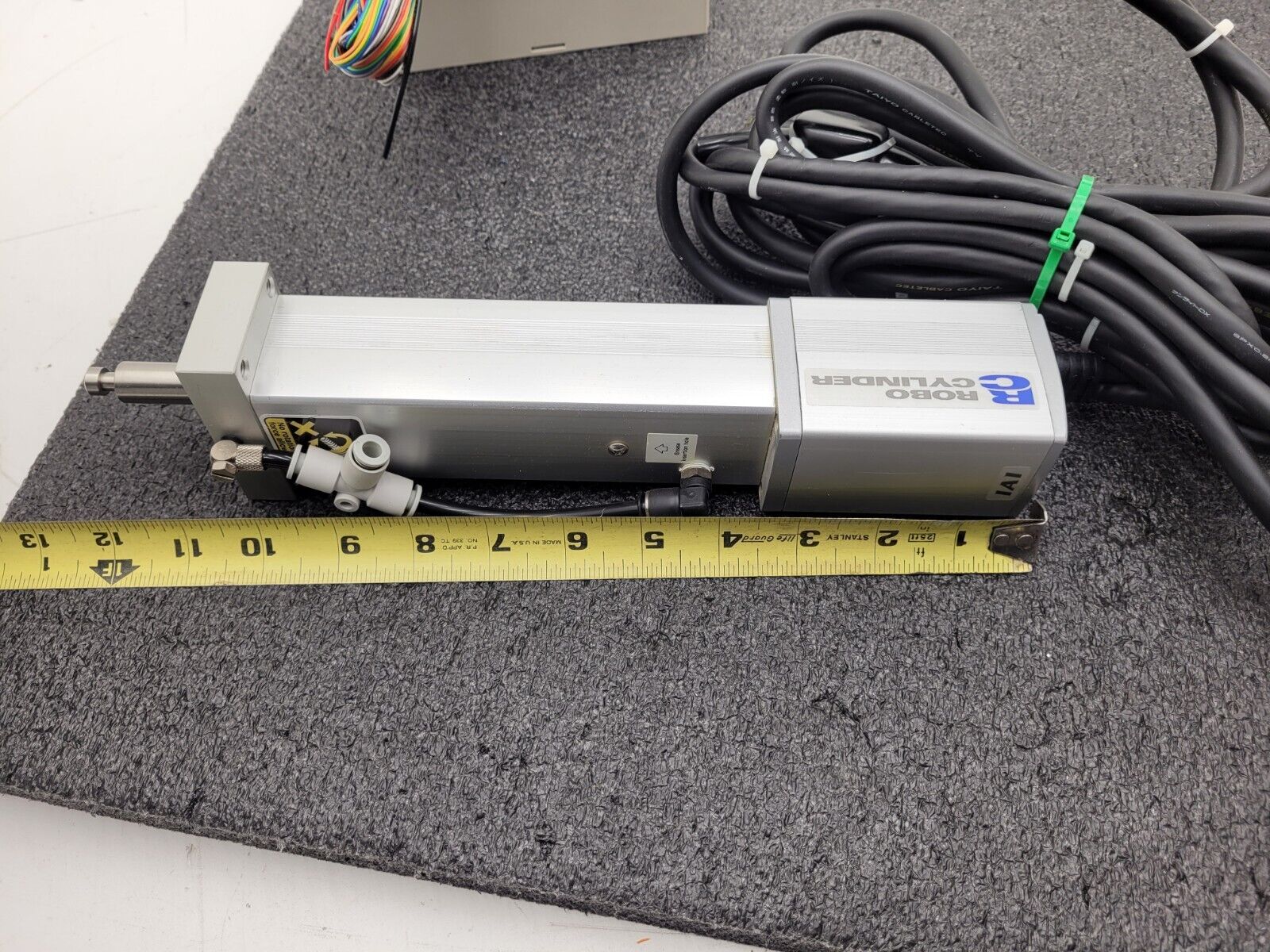 IAI Robo Cylinder RC-RSW-H-100-S-SP Linear Actuator 100mm Stroke 24V RCA-S-RSW B