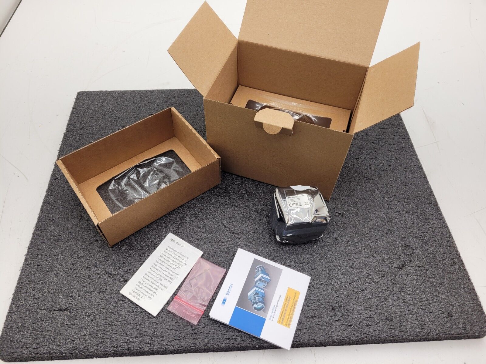 Baumer LXG-120M Industrial Inspection Camera Dual GigE 12MP Mono 4096x3072