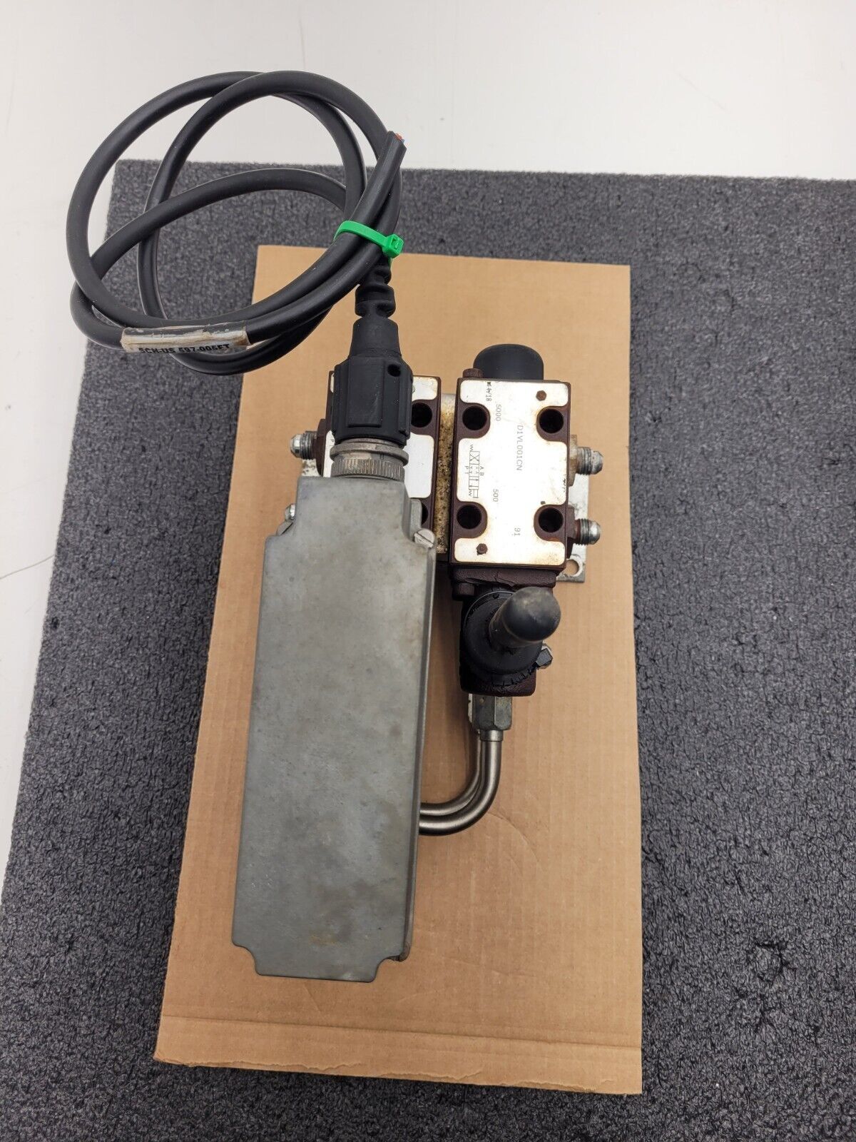 PARKER Hydraulic Proportional ISO Valve D1FHE80HCNEK0030X6114 12VDC + Override C