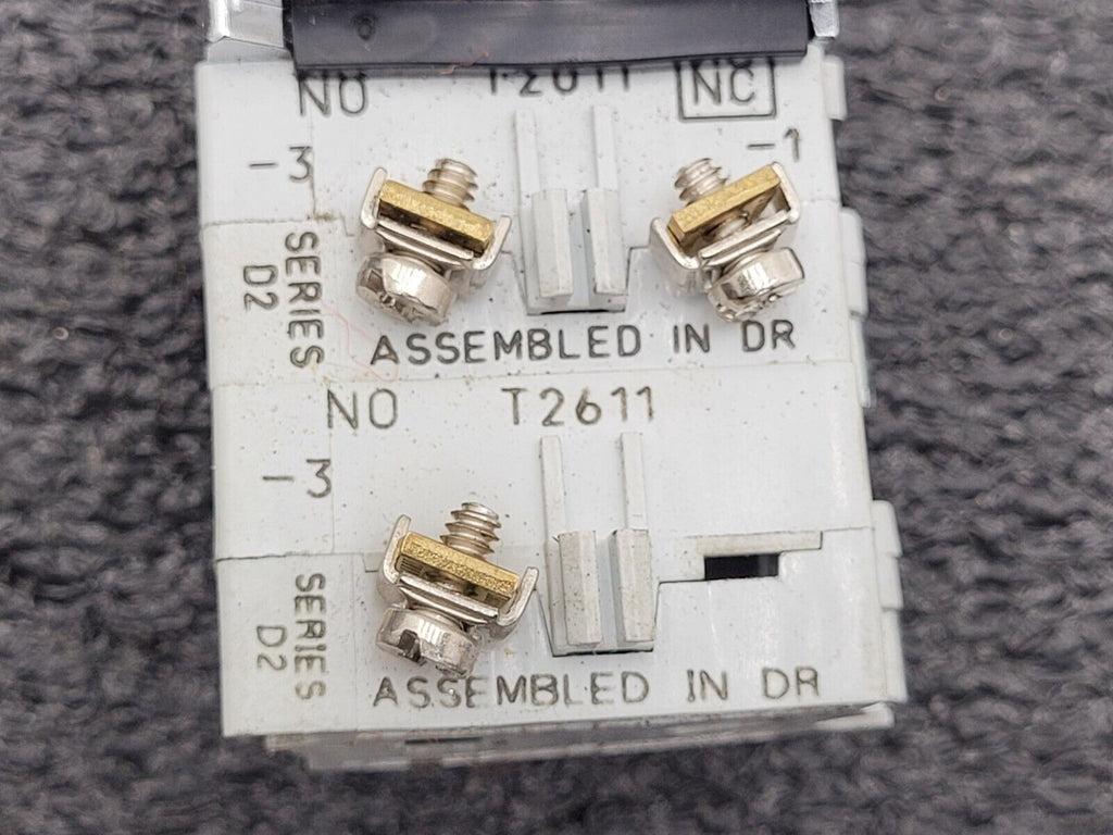 Lot of 19x Eaton Industrial On/Off Switch Lot EMO, Multipole 10250T Panel Mount