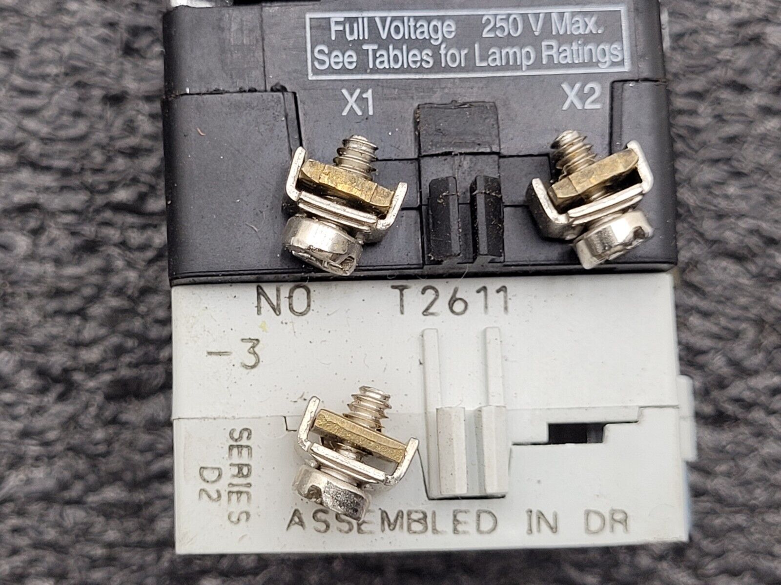 Lot of 19x Eaton Industrial On/Off Switch Lot EMO, Multipole 10250T Panel Mount
