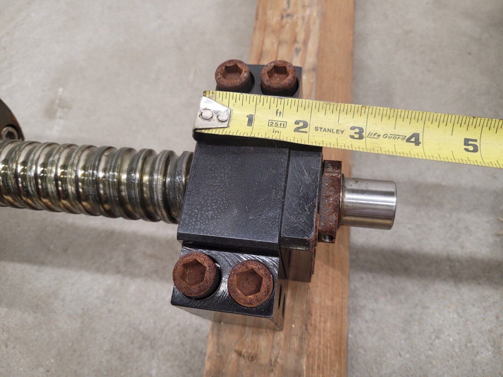 Hiwin S097157-1 001 40mm D 12mm Lead 1700mm Travel Recirculating Ball Screw