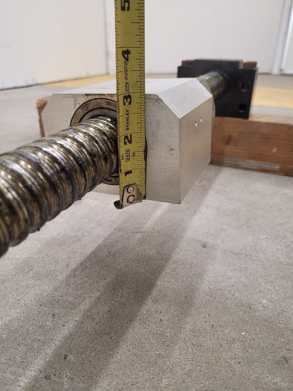 Hiwin S097157-1 001 40mm D 12mm Lead 1700mm Travel Recirculating Ball Screw