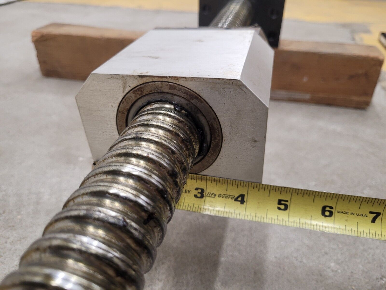 Hiwin S097157-1 001 40mm D 12mm Lead 1700mm Travel Recirculating Ball Screw