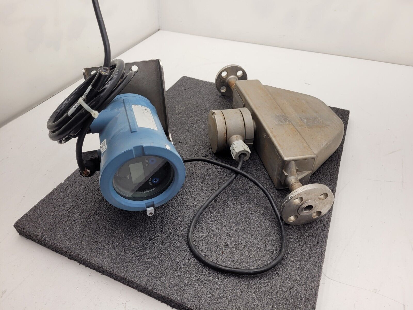Micro Motion Mass Flow Coriolis Meter Sensor RO50S113NABAEZZZZ Transmitter 1/2"