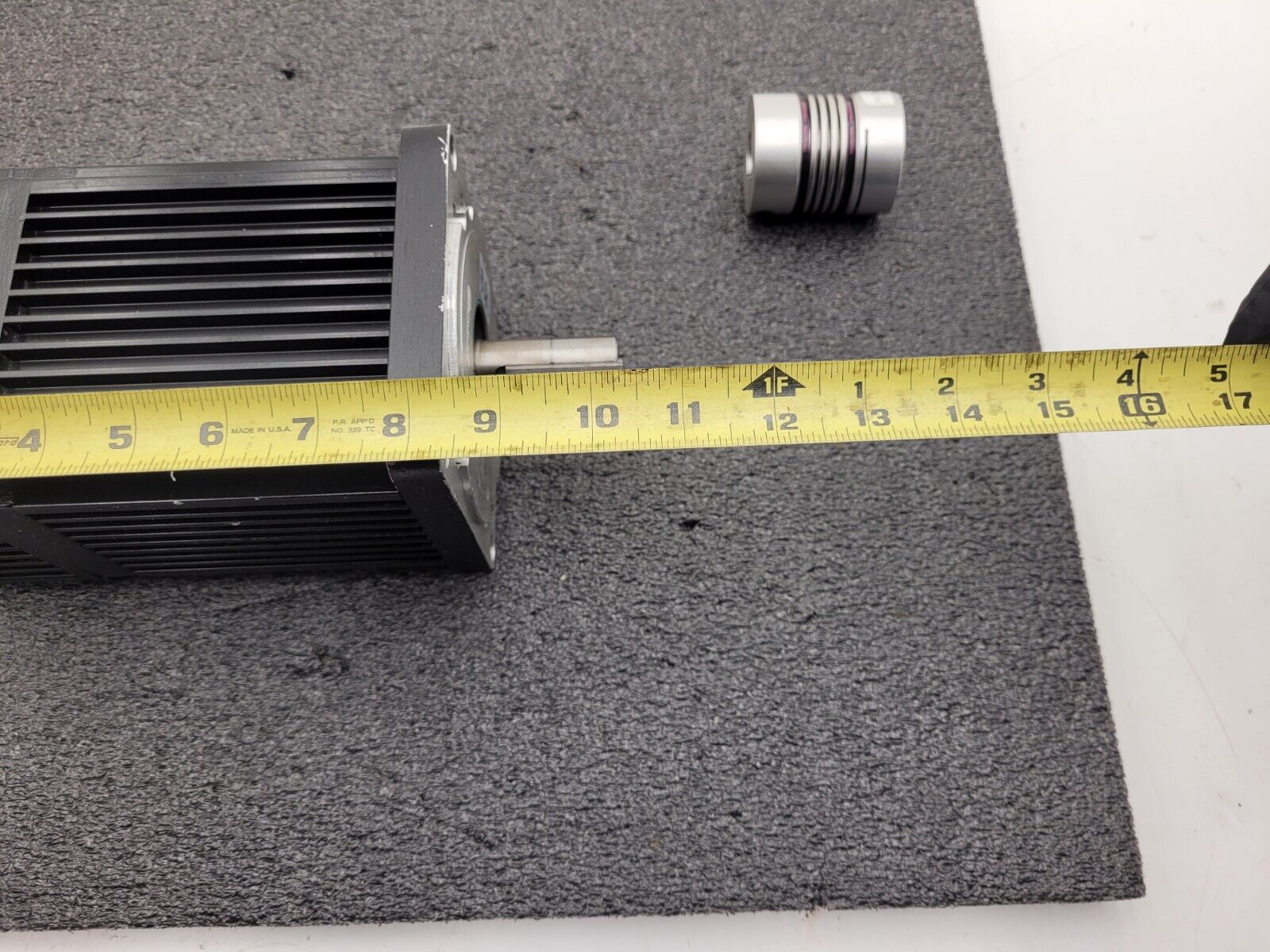 Allen Bradley Elwood Rockwell Servo Motor 999-001-0130 H-4030-P-H00AA-AA Unit A