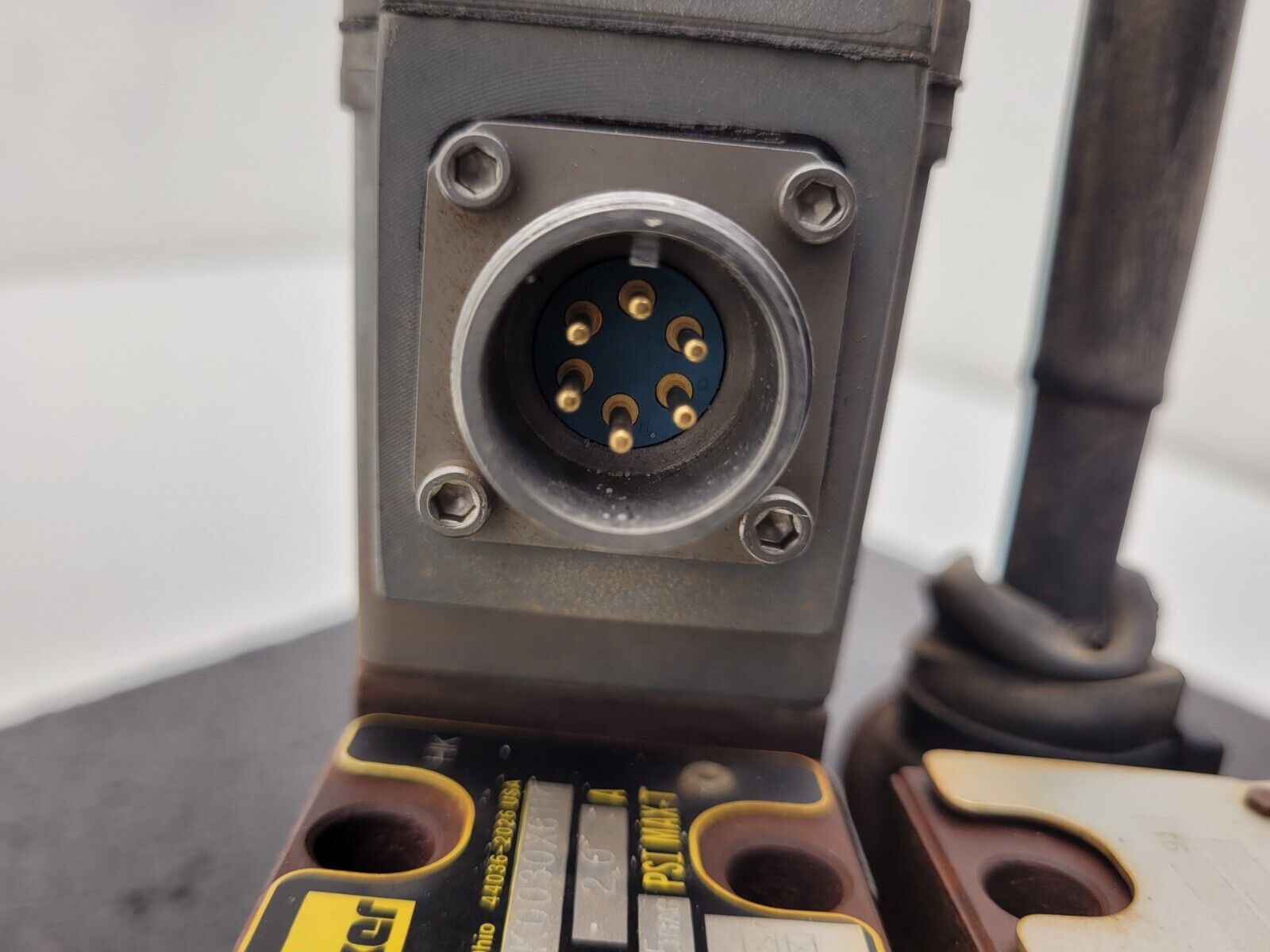 PARKER Hydraulic Proportional ISO Valve D1FHE80HCNEK0030X6114 12VDC + Override E