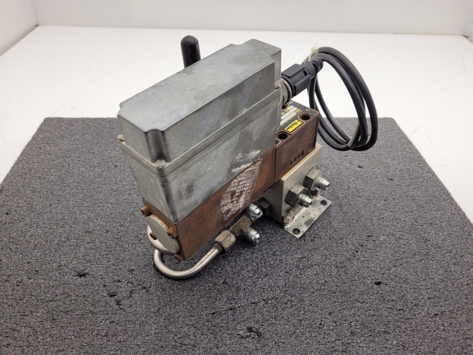 PARKER Hydraulic Proportional ISO Valve D1FHE80HCNEK0030X6114 12VDC + Override E