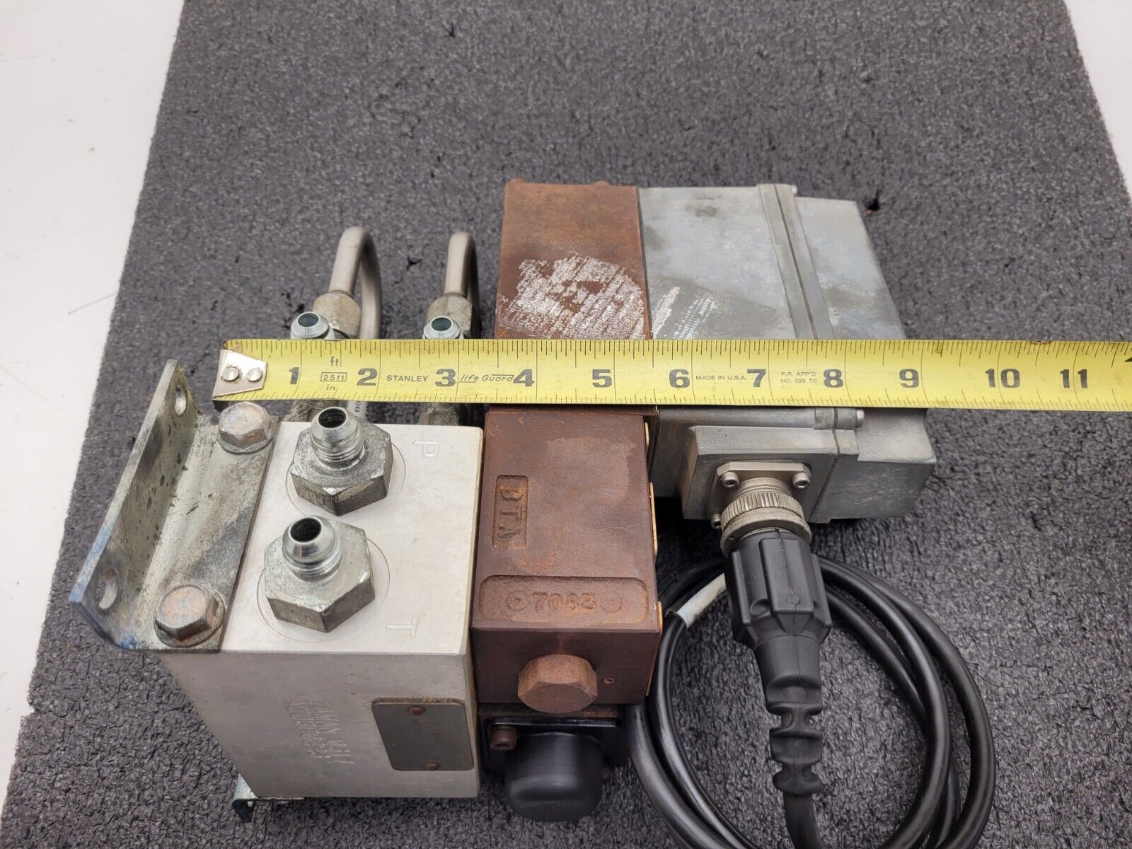 PARKER Hydraulic Proportional ISO Valve D1FHE80HCNEK0030X6114 12VDC + Override E