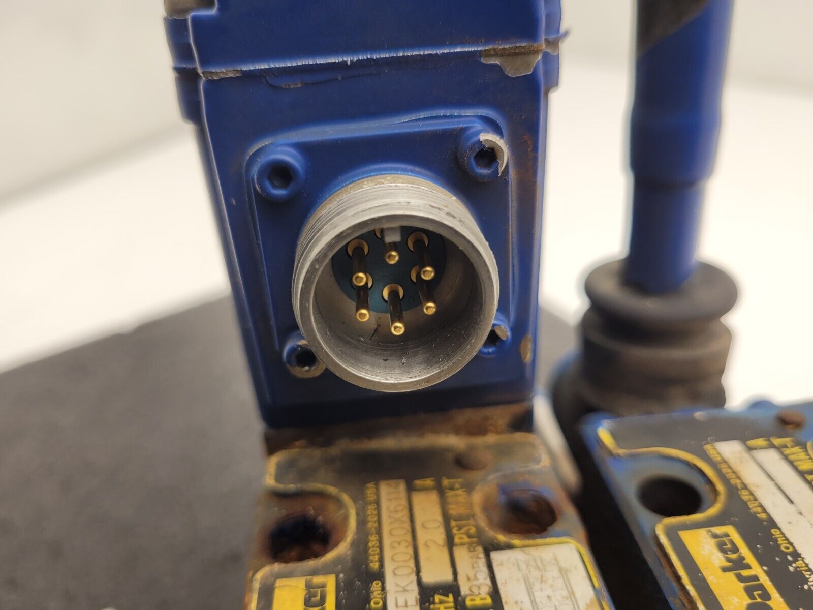 PARKER Hydraulic Proportional ISO Valve D1FHE80HCNEK0030X6114 12VDC + Override G
