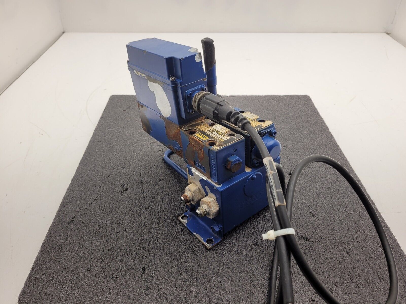 PARKER Hydraulic Proportional ISO Valve D1FHE80HCNEK0030X6114 12VDC + Override G