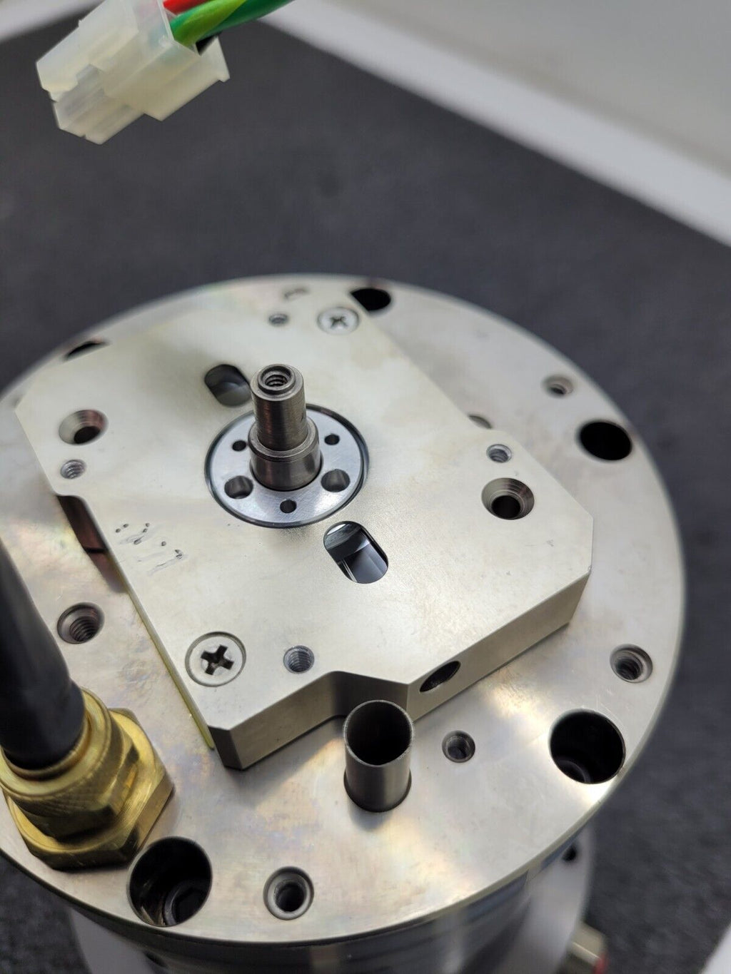 Professional Instruments 6565 Air Bearing Spindle Tested Spins Smoothly B
