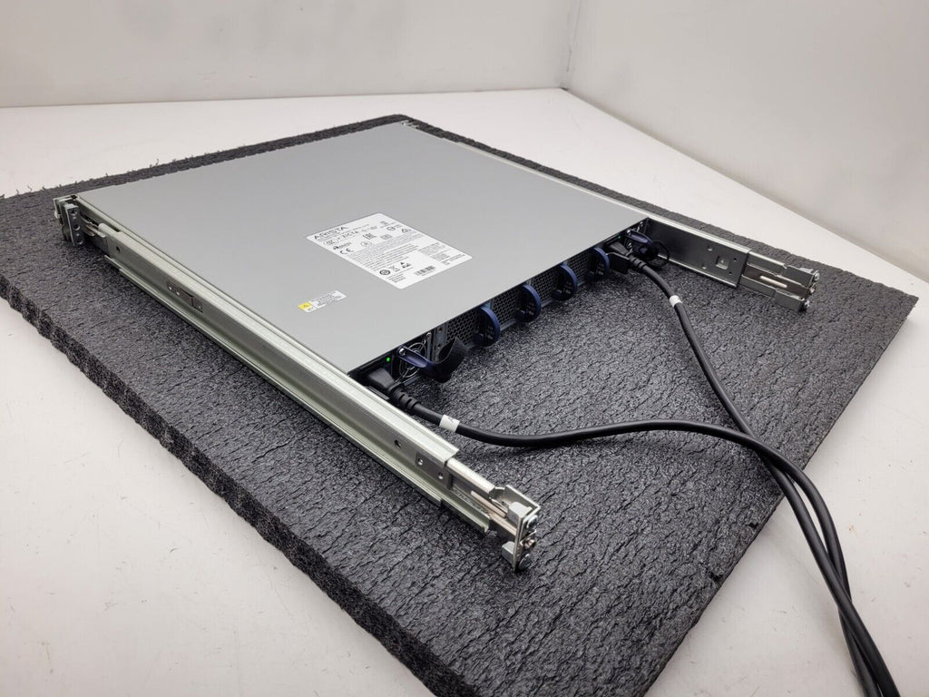 ARISTA DCS-7060CX2-32S 7060X2 32x100GbE QSFP & 2xSFP+ switch R-to-F Airflow