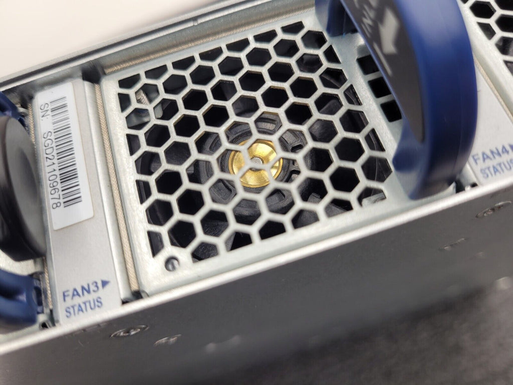 ARISTA DCS-7060CX2-32S 7060X2 32x100GbE QSFP & 2xSFP+ switch R-to-F Airflow