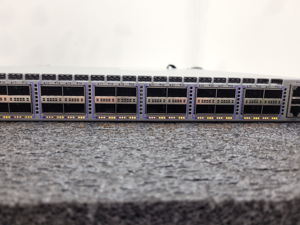 ARISTA DCS-7060CX2-32S 7060X2 32x100GbE QSFP & 2xSFP+ switch R-to-F Airflow