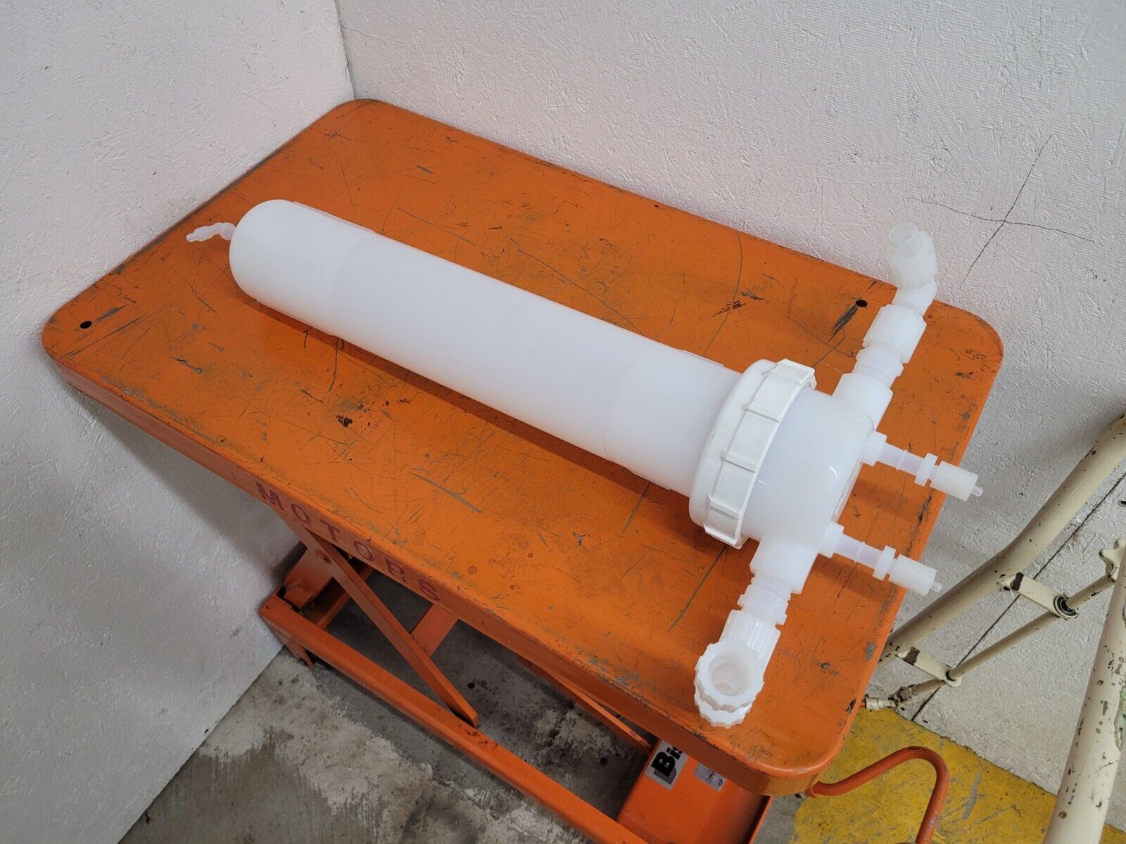 Millipore 37986 High Purity Filter Housing with Drain 24" Height