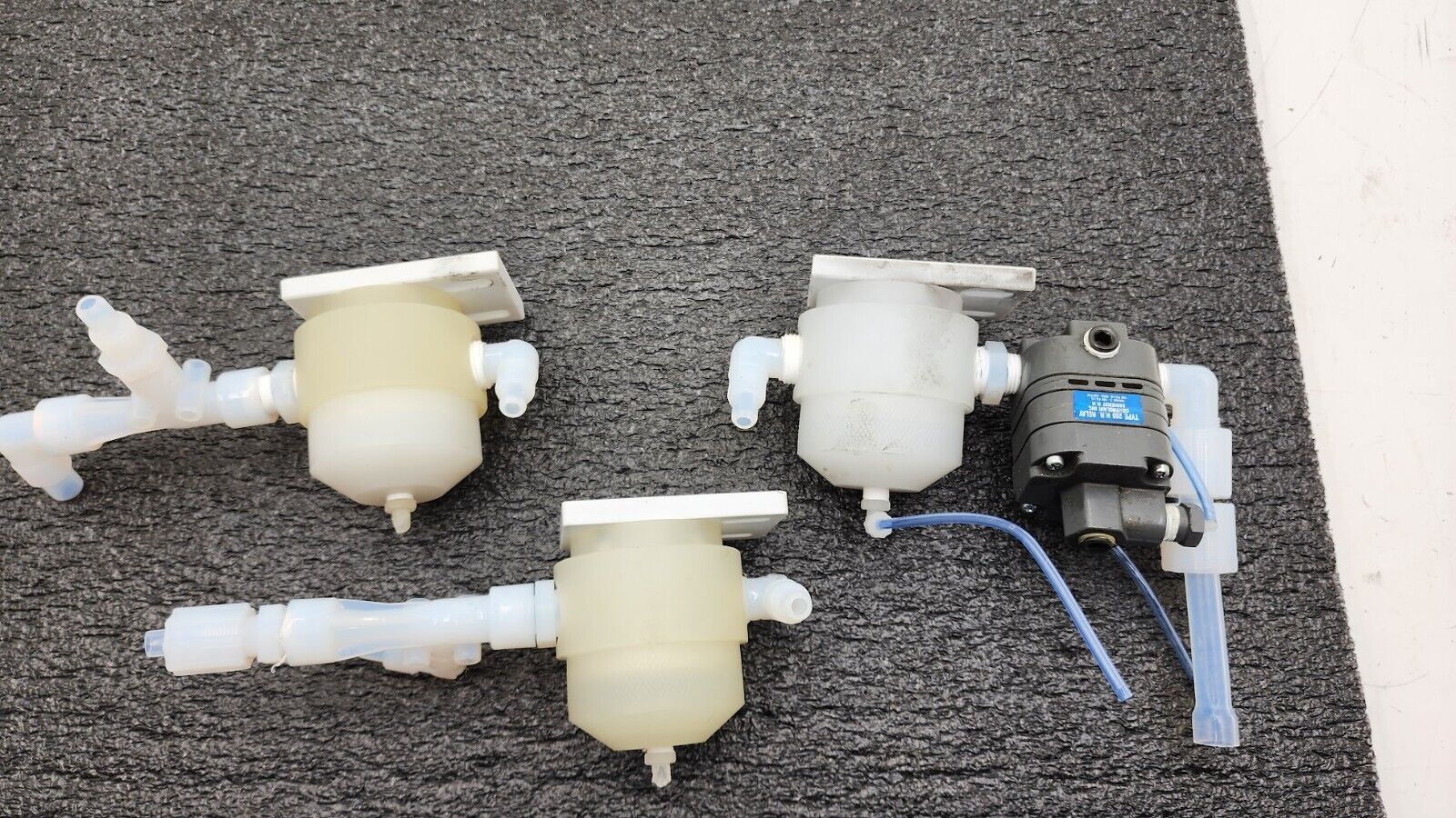 Lot of 2x Plast-O-Matic X1108-PP Pneumatic Diaphragm Valve 1/2in Npt