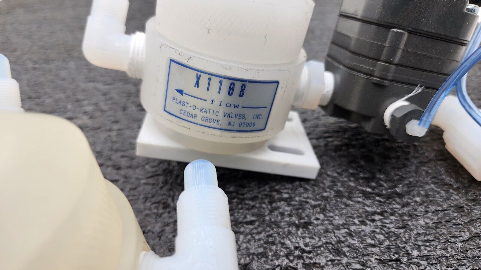Lot of 2x Plast-O-Matic X1108-PP Pneumatic Diaphragm Valve 1/2in Npt