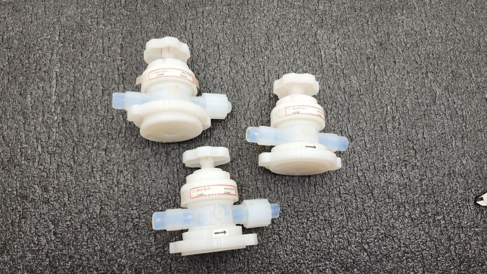 Lot of 3x Furon Pneumatic High Purity Manual Screw Valve UPM2-F812-MT 1104583