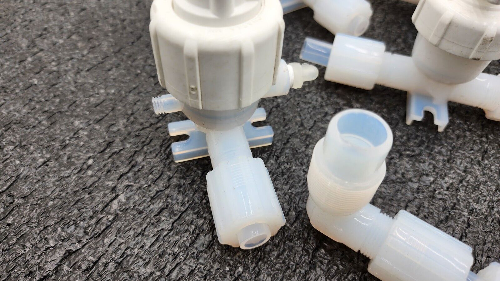 Lot of 12x Furon Pneumatic High Purity Valve, Manual Valve 2 Way 3 Way On/Off