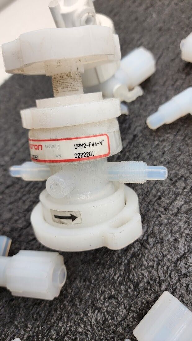 Lot of 12x Furon Pneumatic High Purity Valve, Manual Valve 2 Way 3 Way On/Off