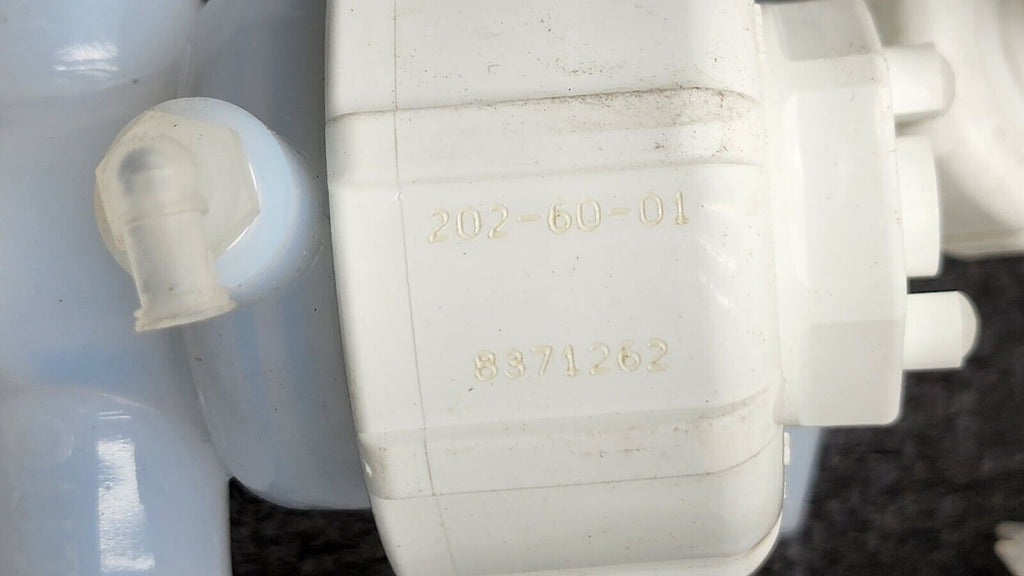 Lot of 12x Furon Pneumatic High Purity Valve, Manual Valve 2 Way 3 Way On/Off
