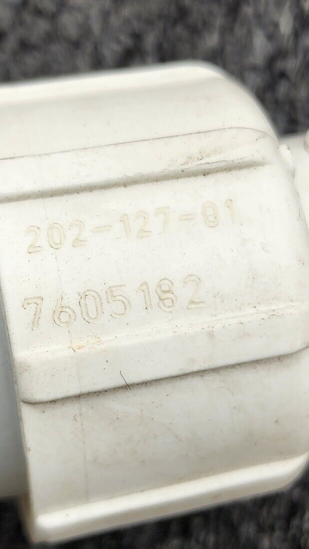 Lot of 12x Furon Pneumatic High Purity Valve, Manual Valve 2 Way 3 Way On/Off