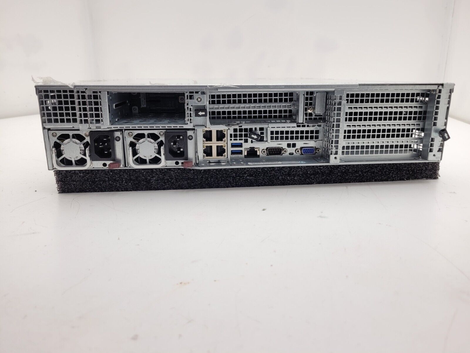 Supermicro 24 Bay SFF X10DRU-i+ 24x NVMe 2x Intel E5-2650 V4 192GB 2400Mhz Ram