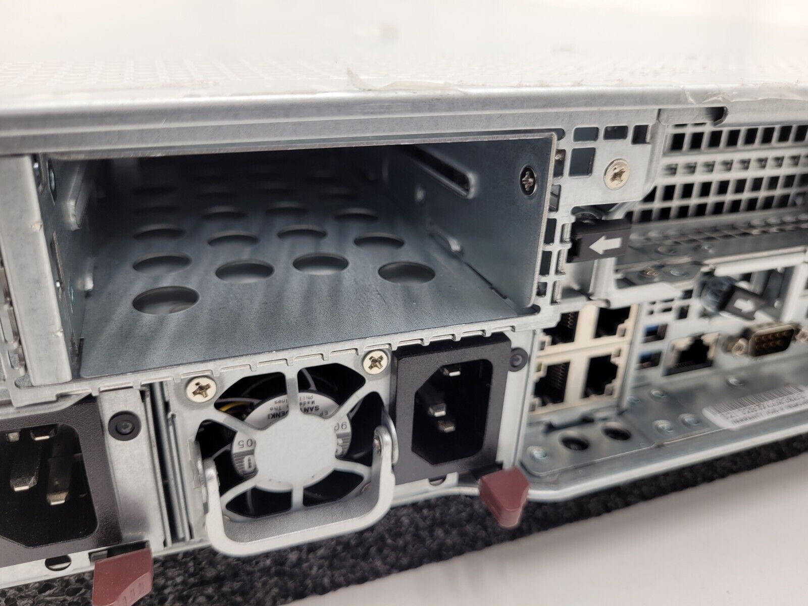 Supermicro 24 Bay SFF X10DRU-i+ 24x NVMe 2x Intel E5-2650 V4 192GB 2400Mhz Ram