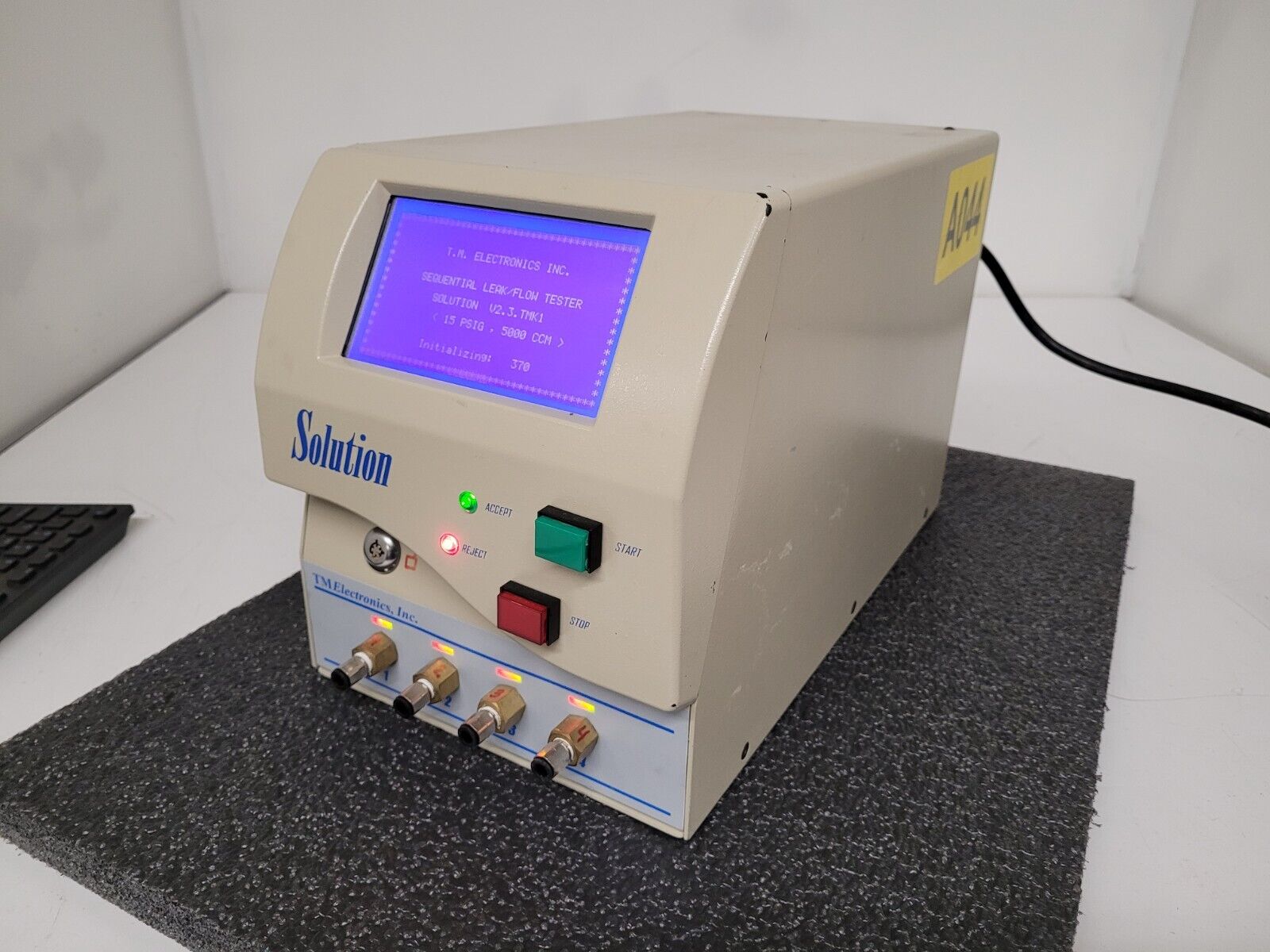 TM Electronics Solution 4S-L2-F2-015 Solution Leak & Flow Tester 4 Port 15PSI